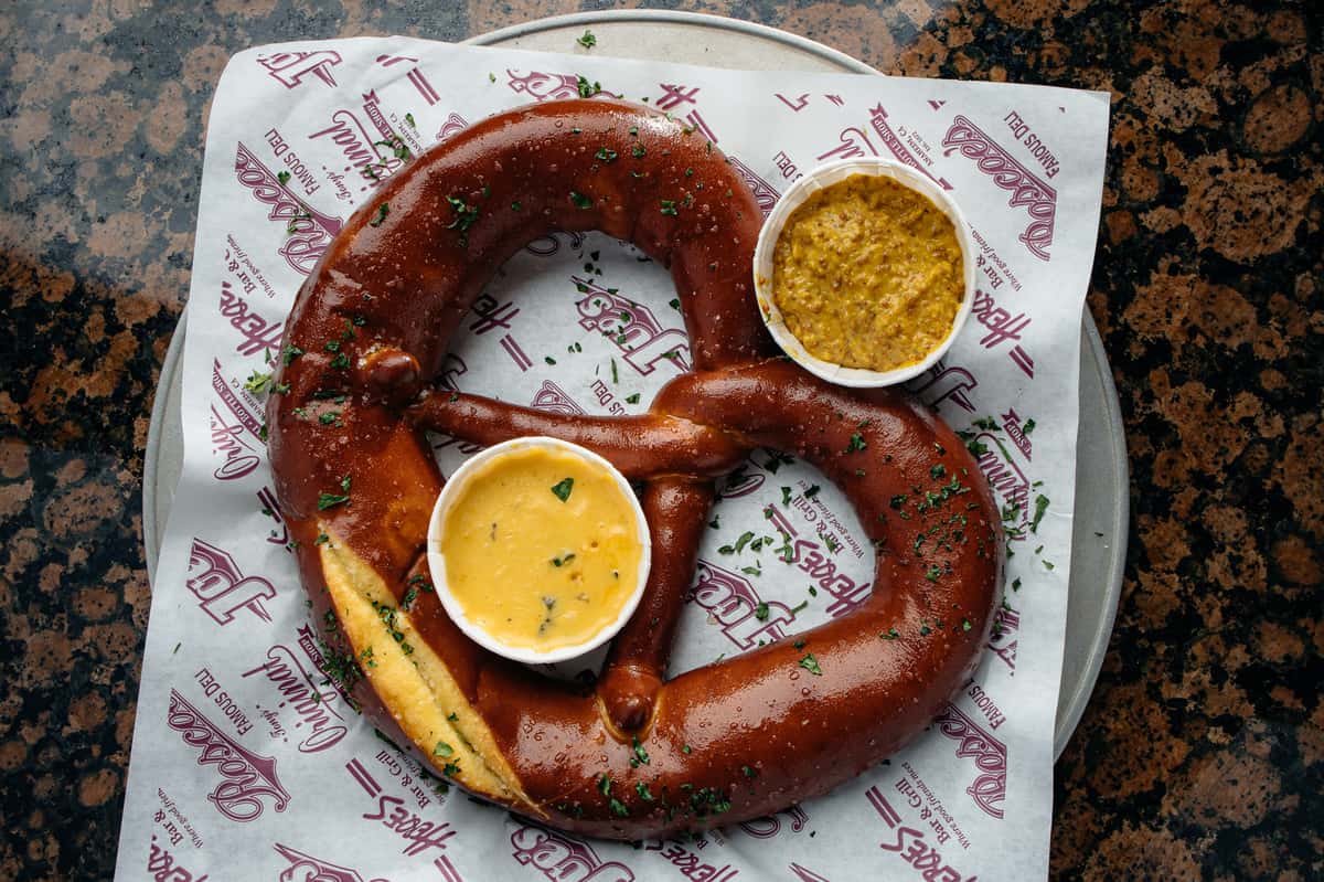 pretzel and cheese dip