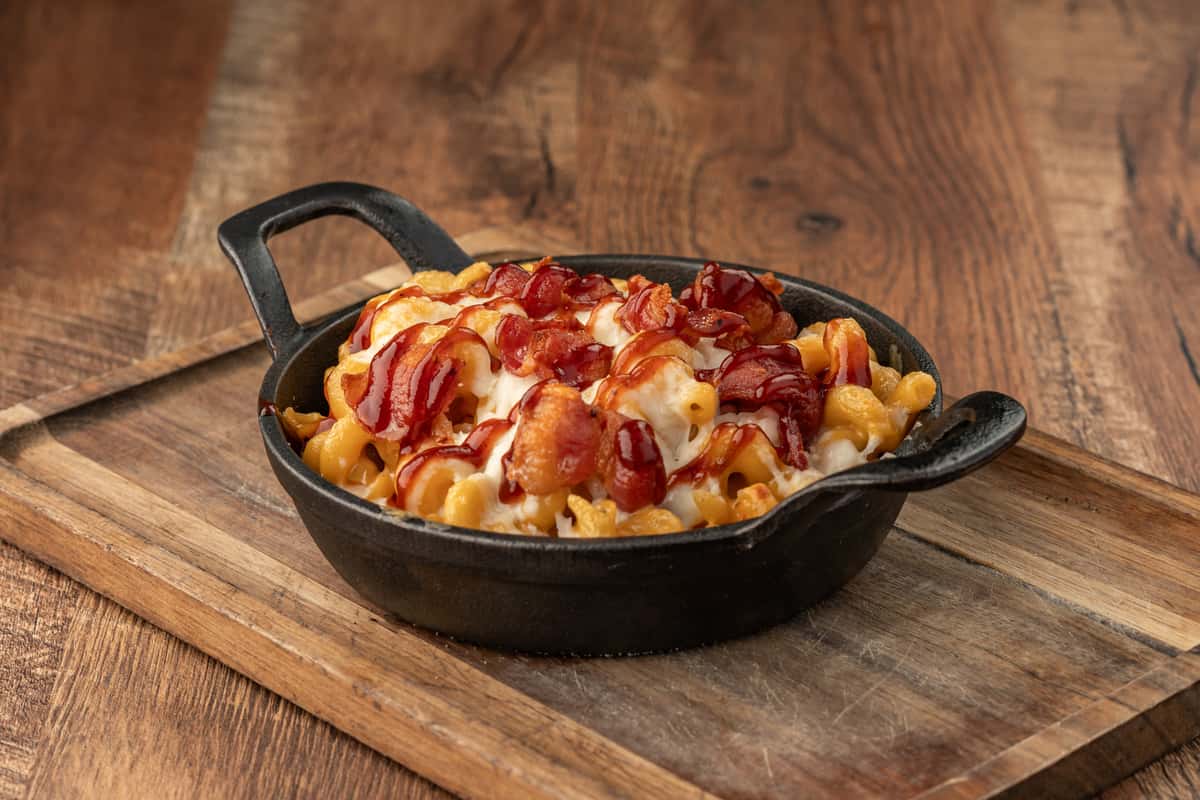 Macaroni cheese and bacon