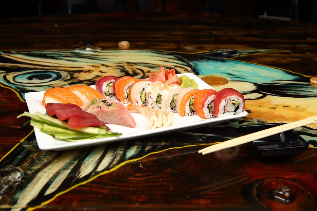 Sushi plate