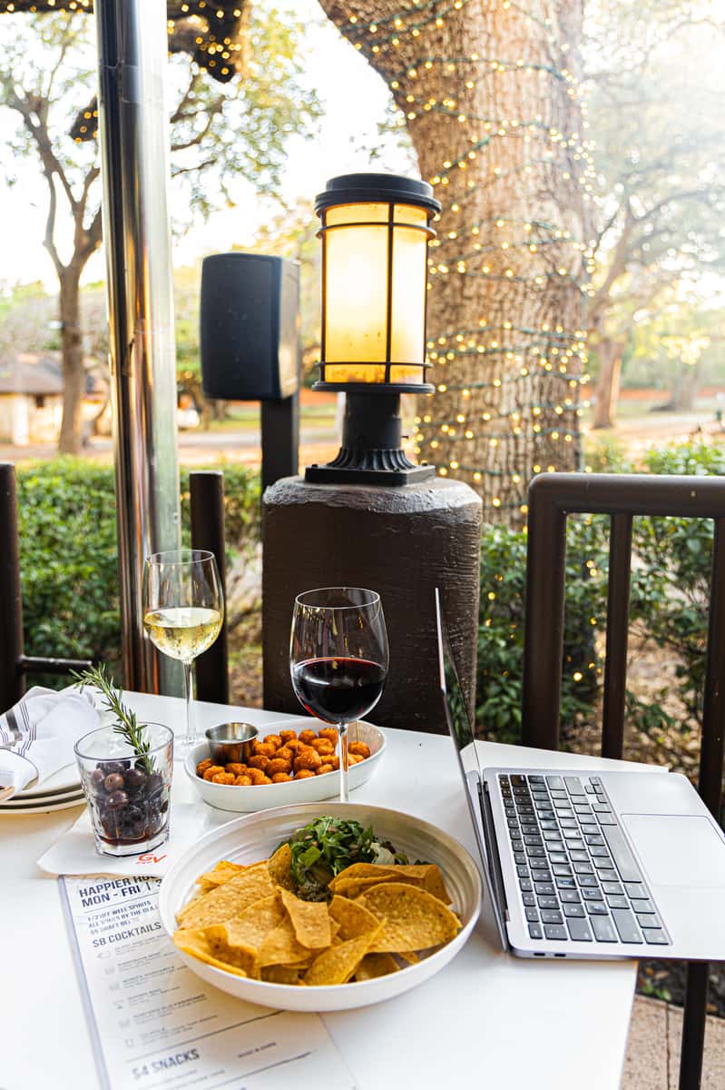 Weekend Brunch Outdoors in Coconut Grove