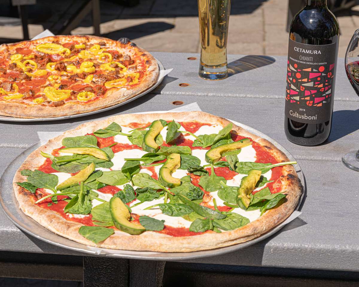 pizzas outdoors