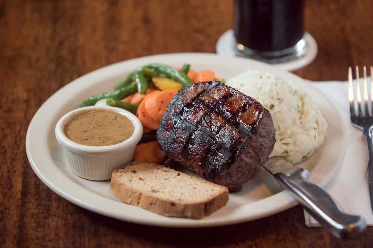 GUINNESS STEAK SET - Irish Crossroads