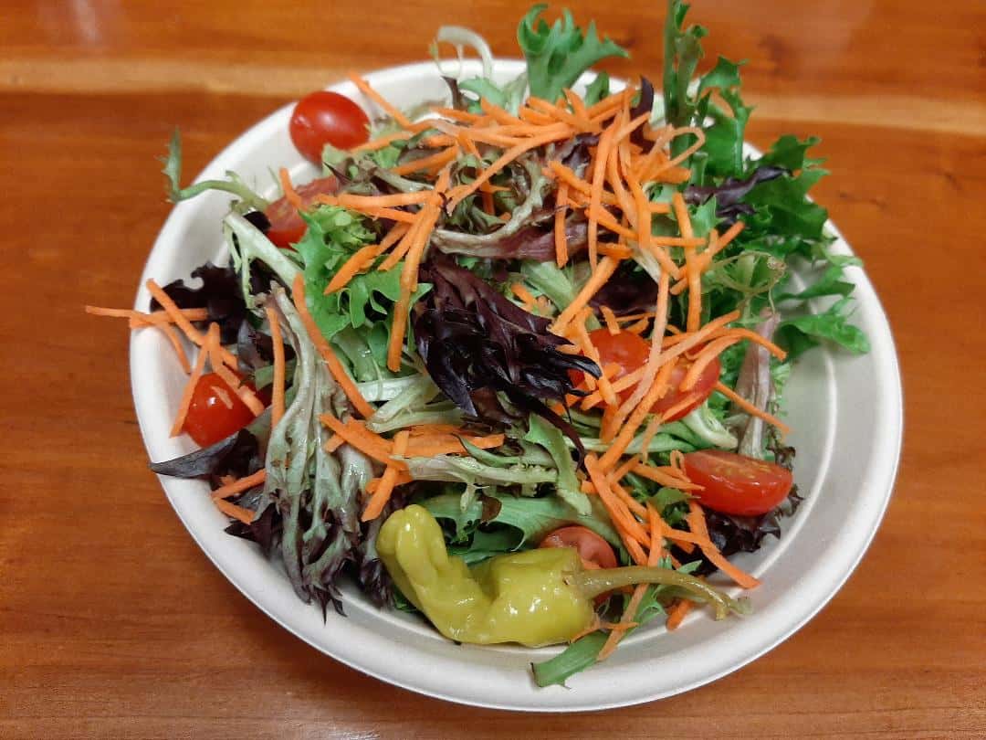 Lunch full salad