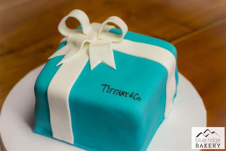 Tiffany & Co. box shaped cake