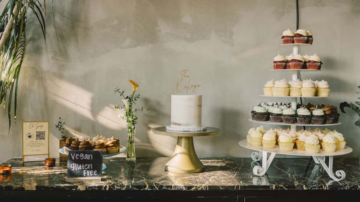 Vidrio Wedding Display Station