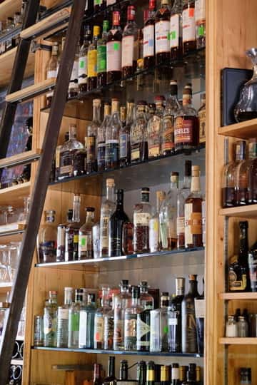 bar