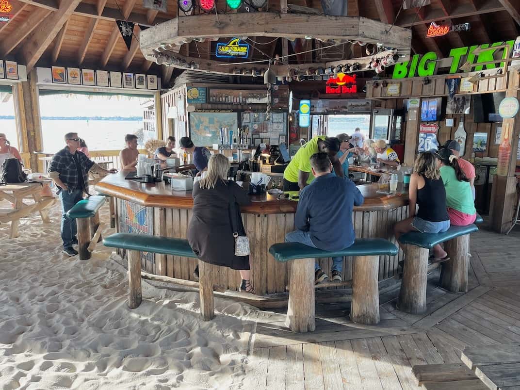 bar