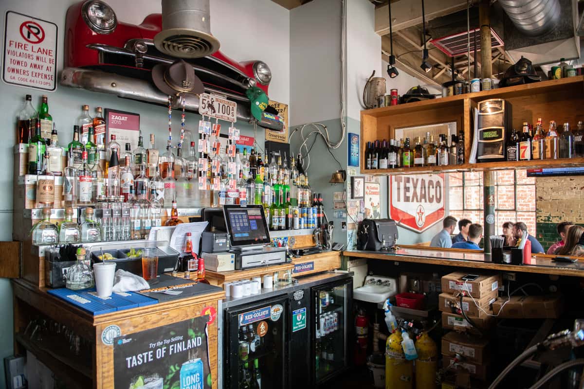 bar