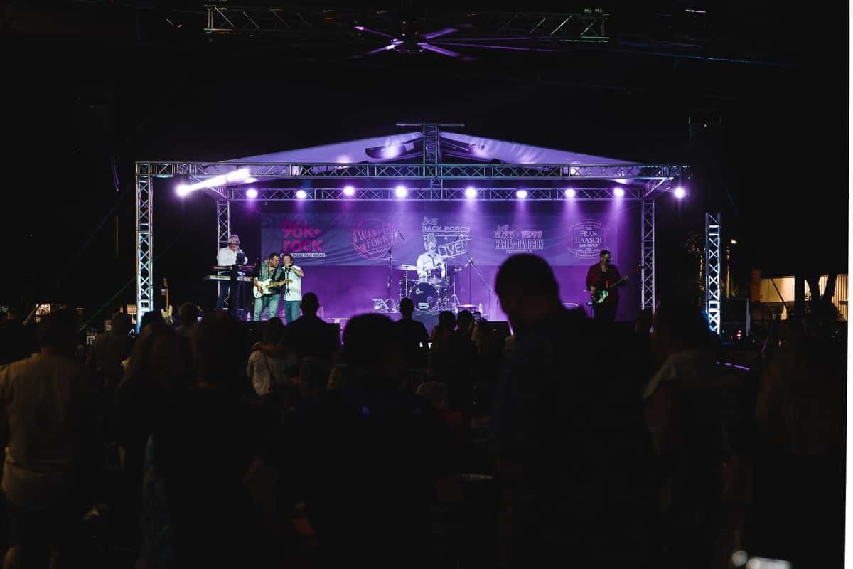 Back porch stage