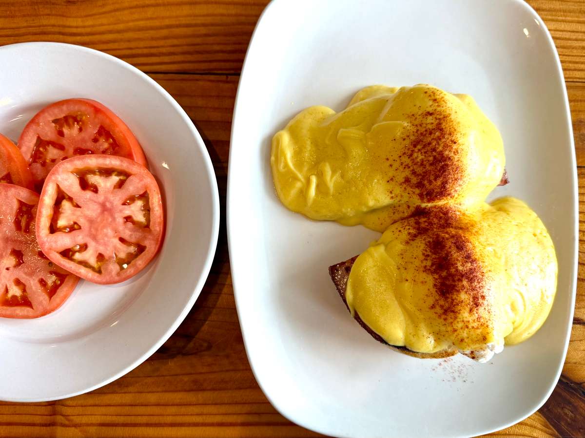 eggs Benedict with tomatoes