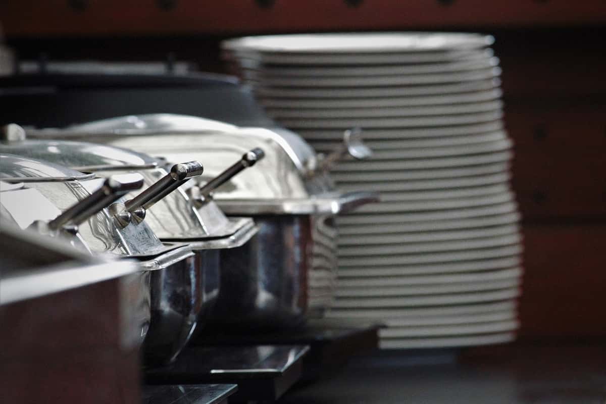 Catering plates and trays