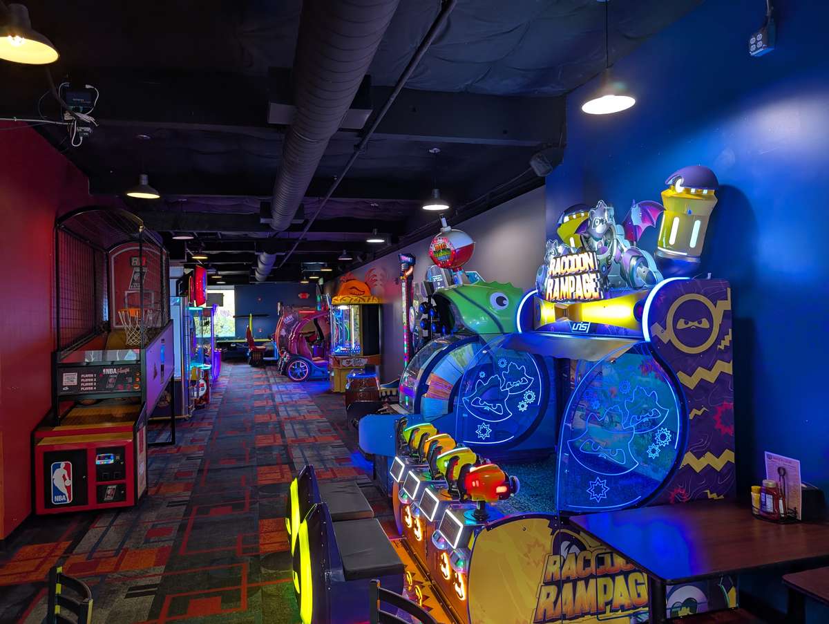 interior - arcade