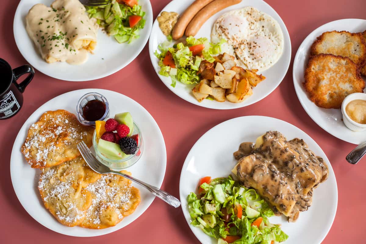 breakfast and lunch groups