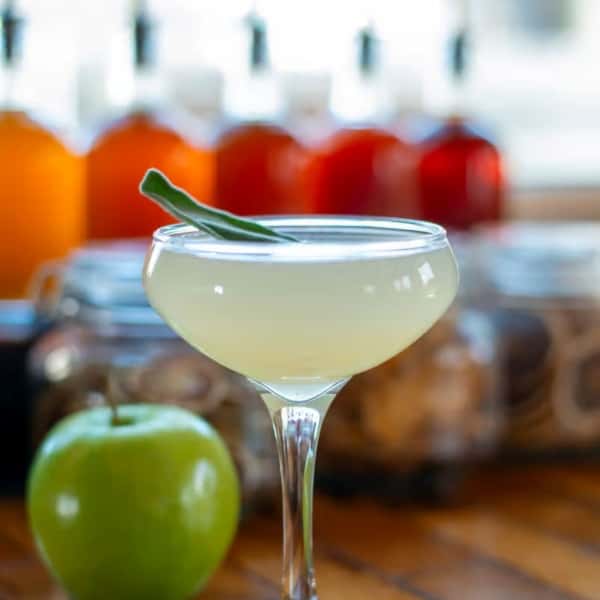 Cocktail happy hour