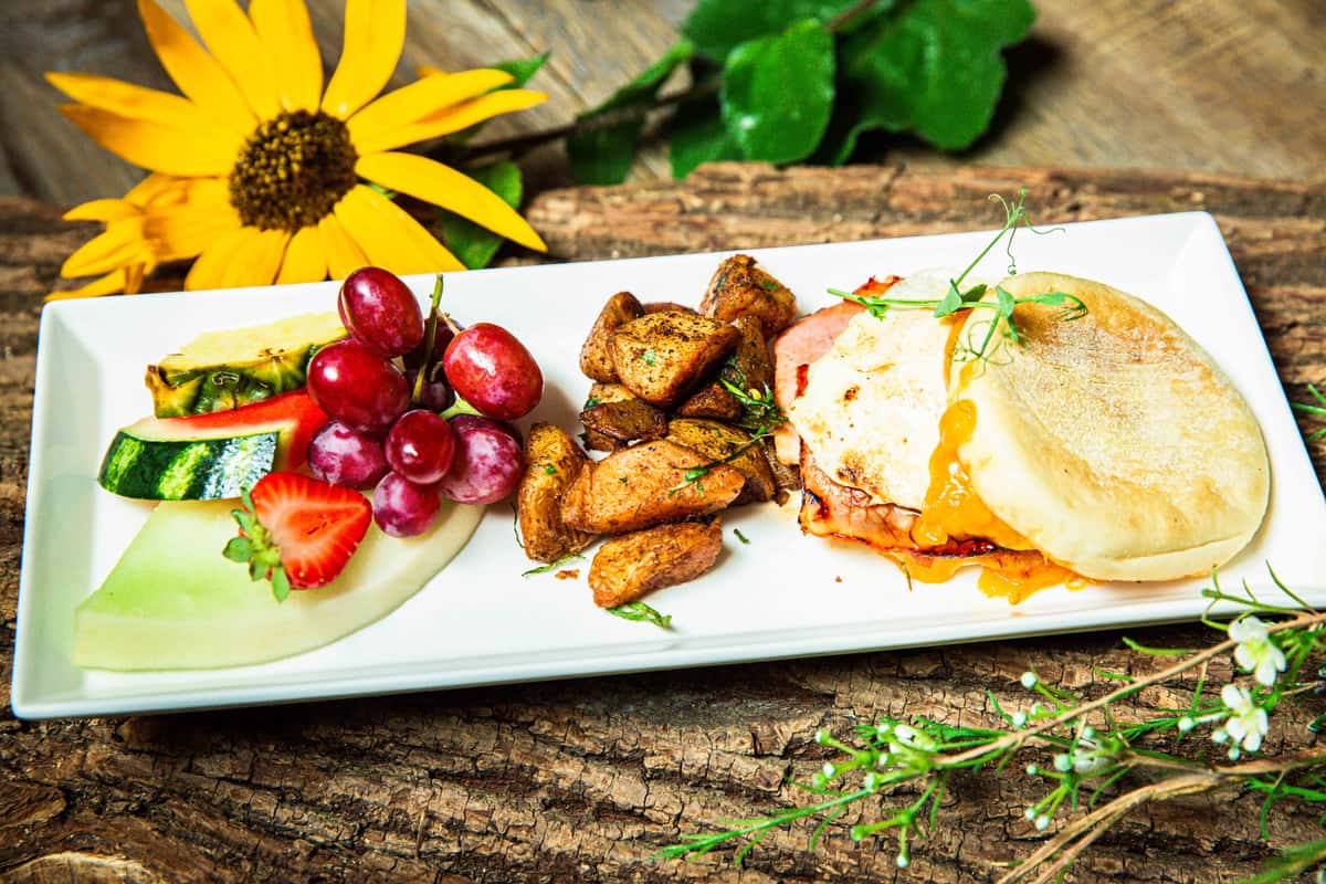 breakfast sandwich