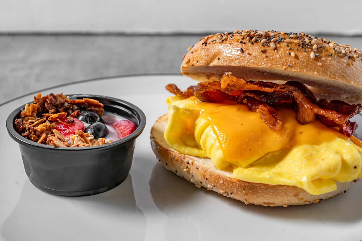 Breakfast Sandwich Things To Put On Everything Bagels Breakfast