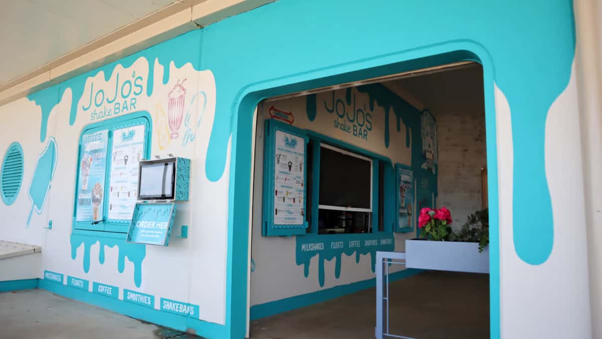 JoJo's shakeBAR North Avenue Beach