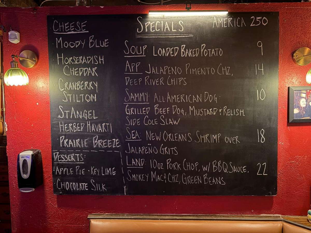 American 250 Chalk Board