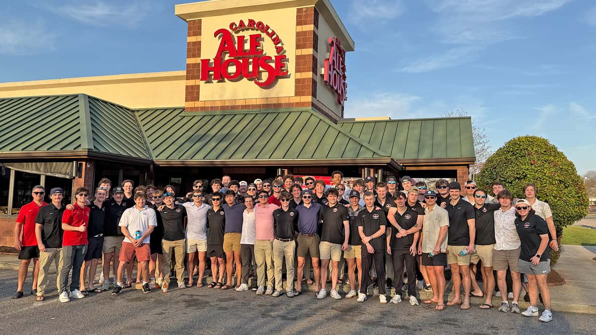 Group of students gathered out front of Carolina Ale House