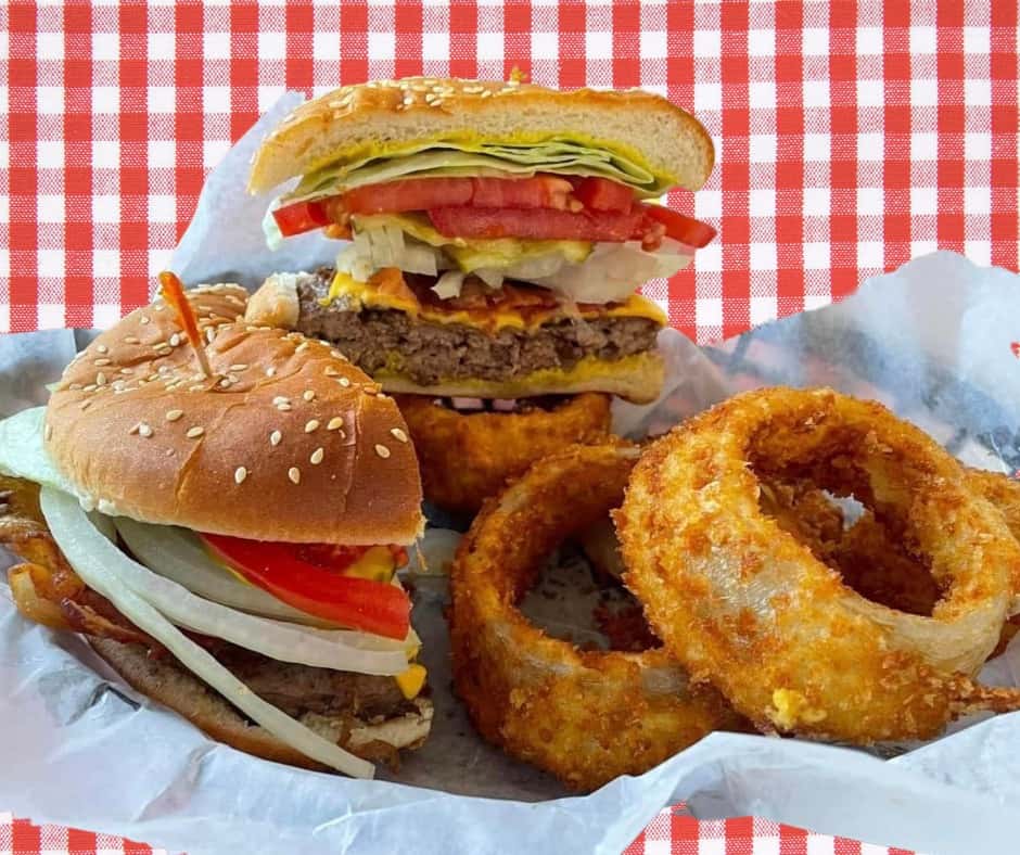 Cheeseburger and onion rings