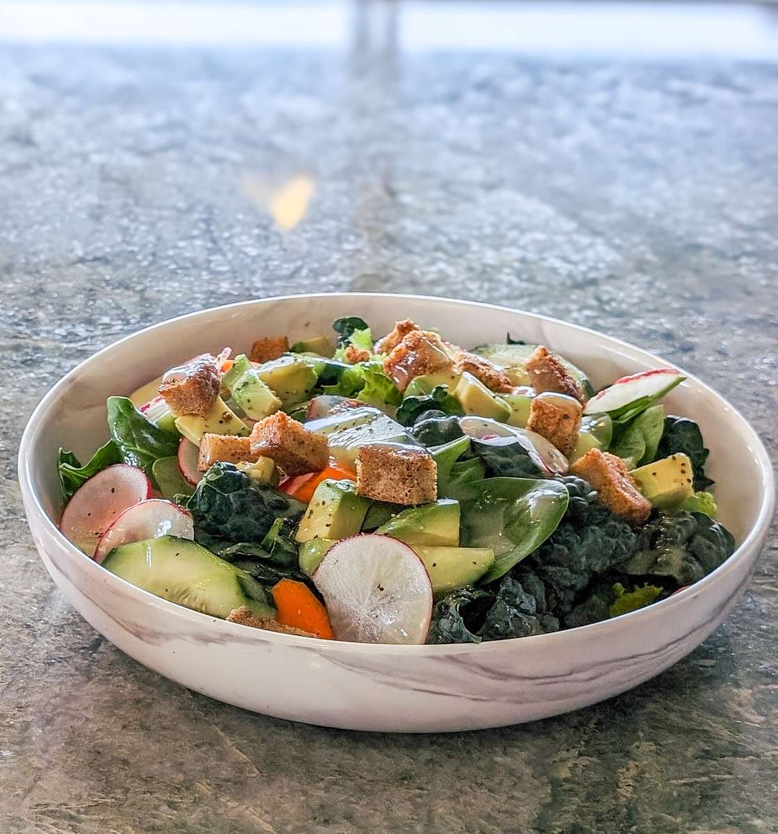 Garden Salad - Y Not Organic - Vegan Restaurant in Pismo Beach, CA, image size:1120x1200