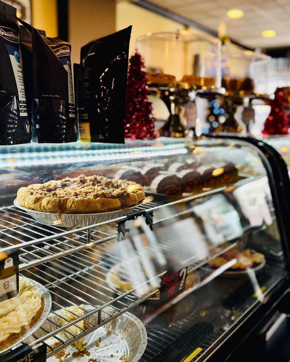 Holiday Bakery Case - Milwaukee Restaurant