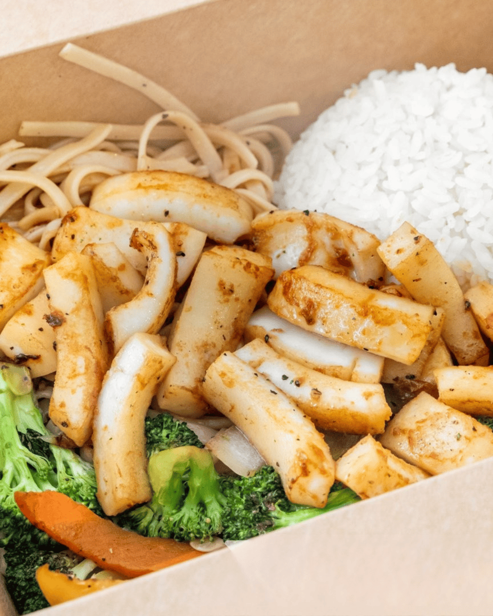 Calamari with steamed rice.
