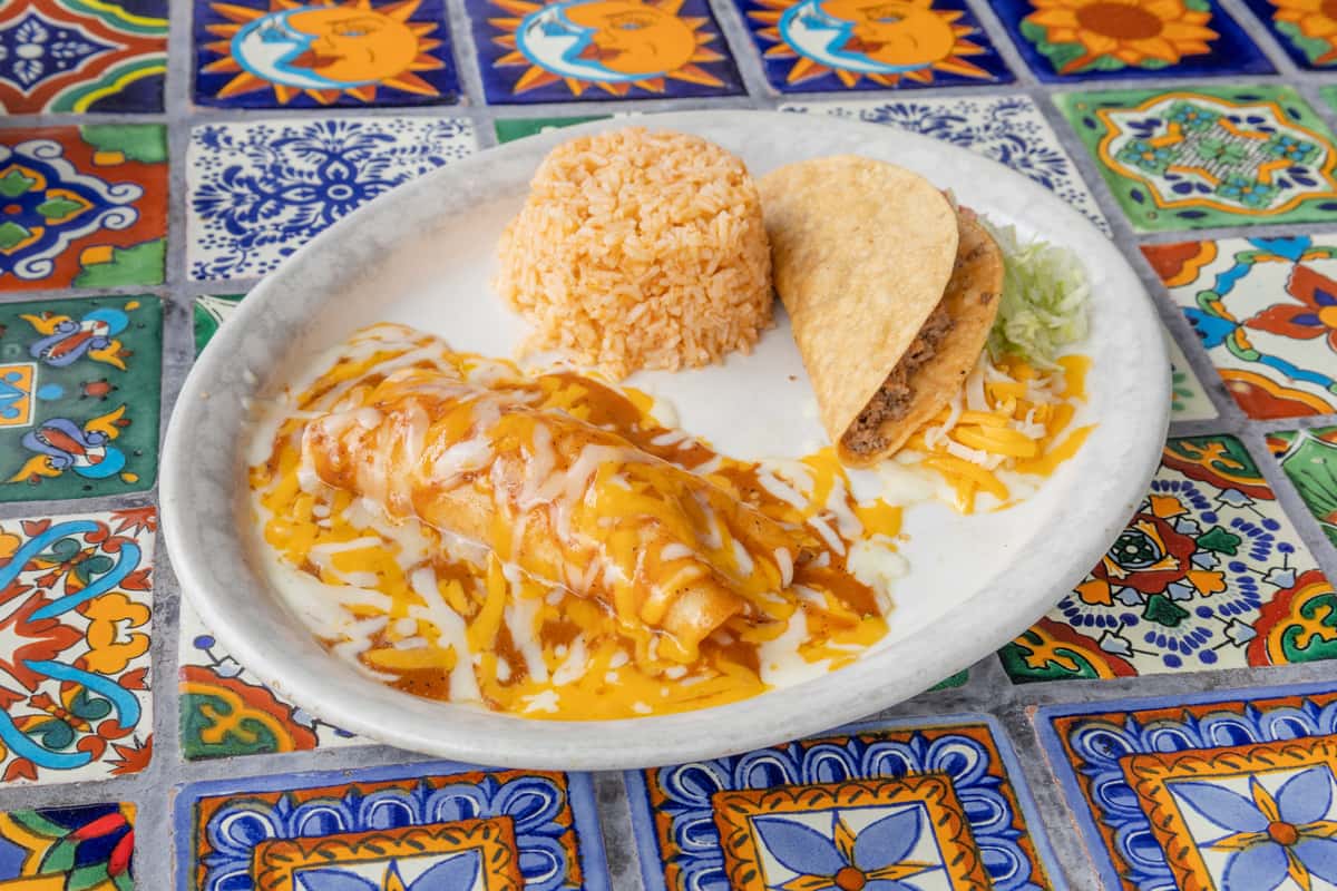 Crispy taco and rice