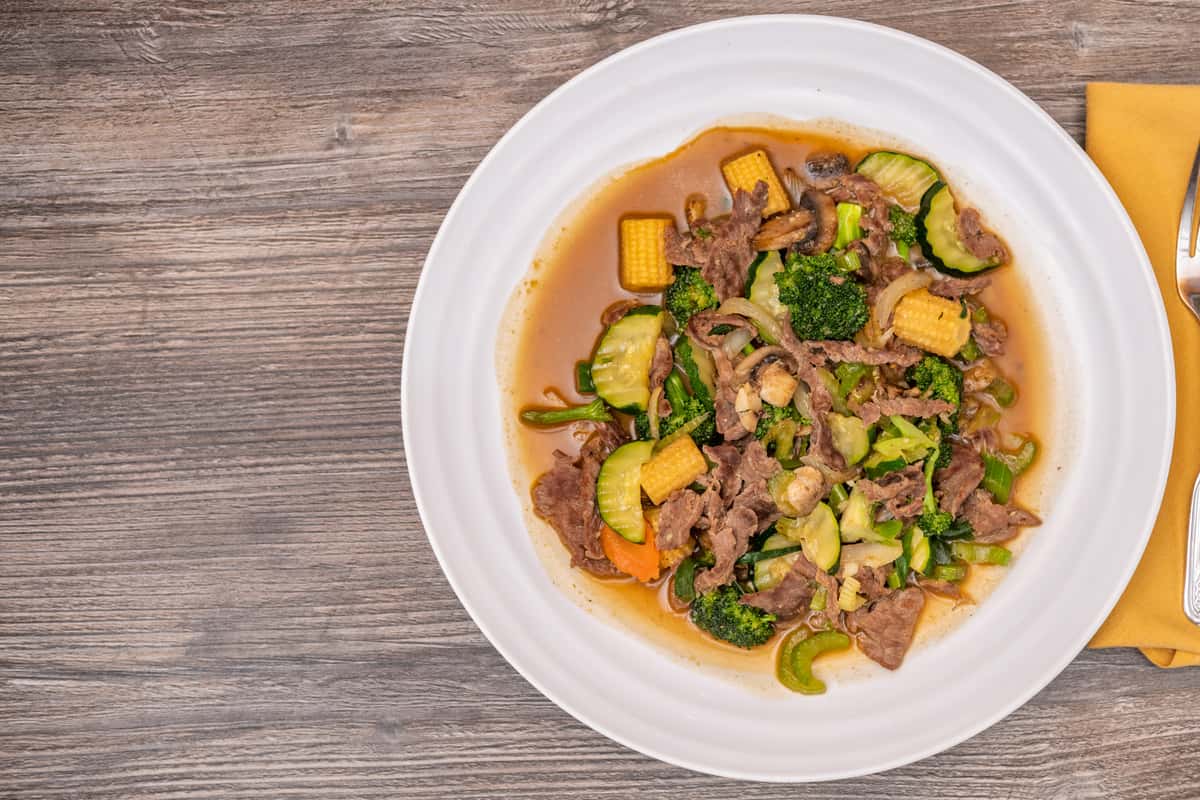 Beef, young corn, broccoli, cucumber