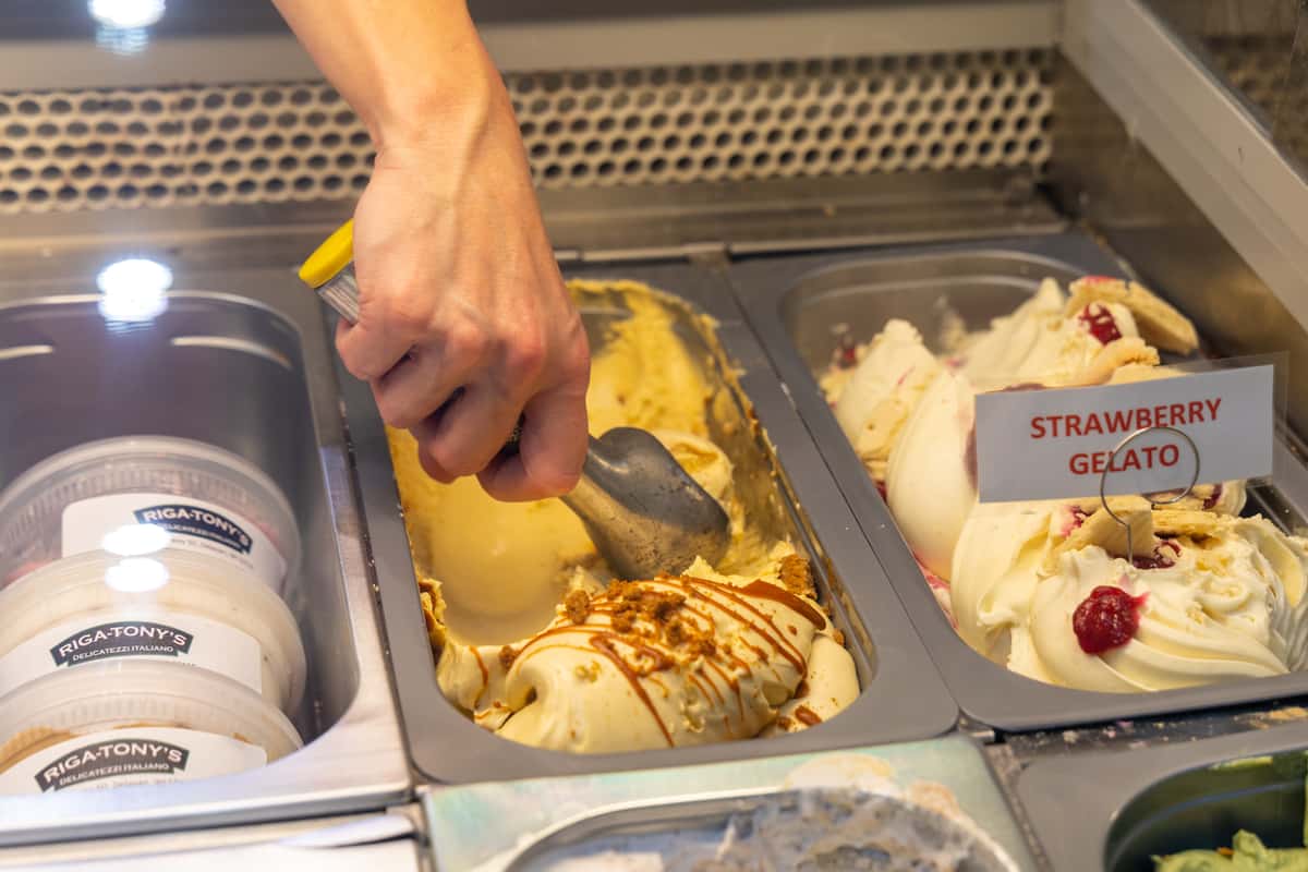 scooping gelato