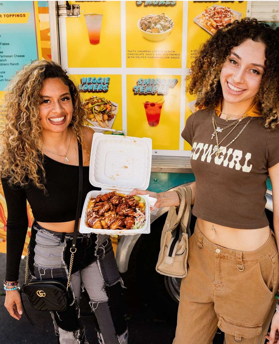 FryDay brings Dodger Stadium & Rose Bowl proven service excellence to corporate events across LA. Stadium-tested quality for 50-5,000 guests.