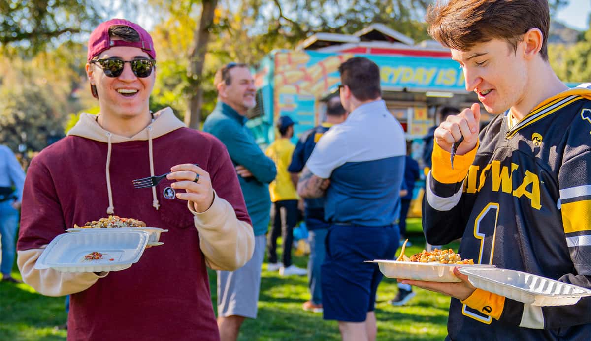 5 Reasons FryDay Food Truck is Perfect for University Events in Los Angeles 
