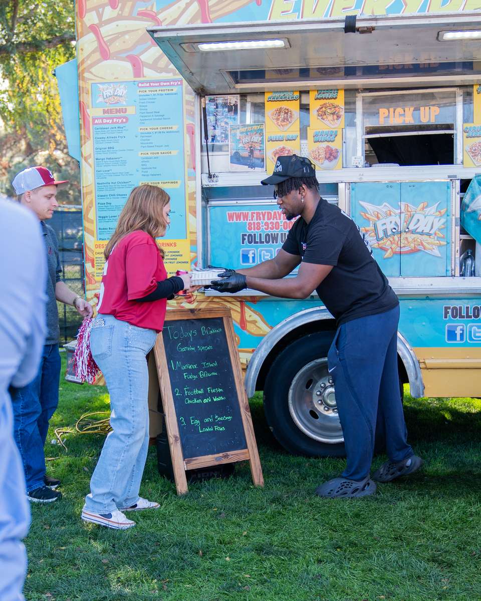 Rush management: FryDay Eats uses efficient ordering systems, pre-made components, multiple service points to minimize LA event wait times. -ˆ TARGET KEYWORDS: food truck catering Los Angeles, FryDay Eats catering, loaded fries catering, LA food truck events