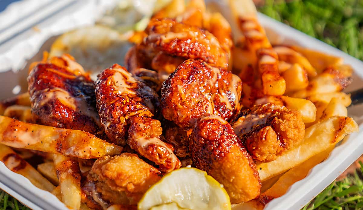The Ultimate Guide to Booking FryDay Food Truck for Your Next LA Event 
