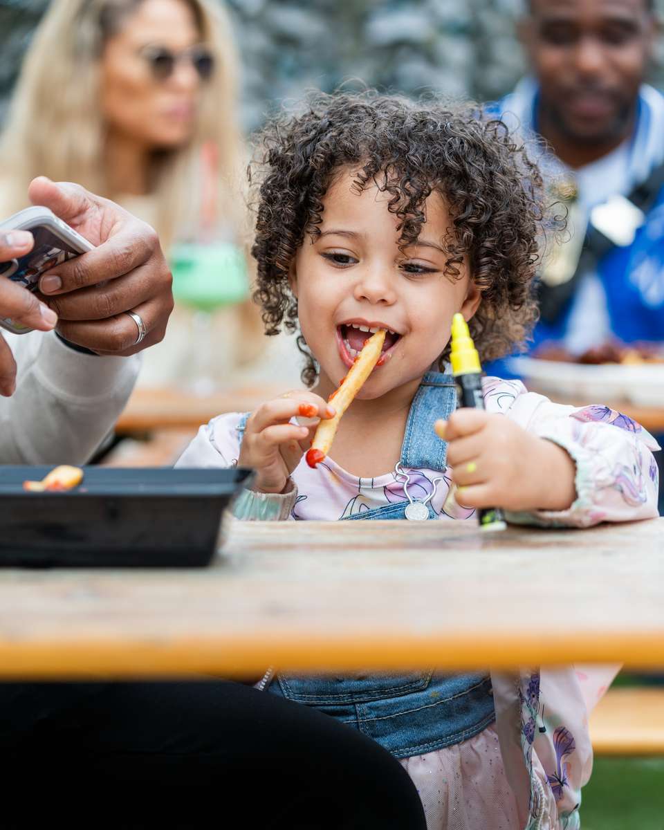 FryDay's Commitment to Educational Fundraisers in LA