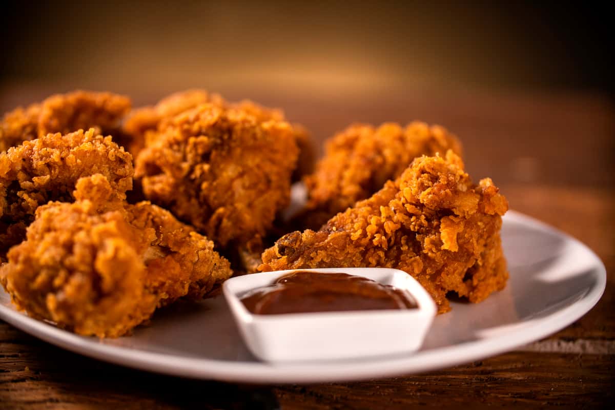 Fried chicken with barbecue sauce