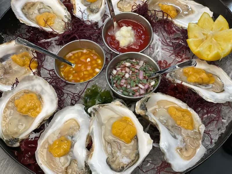 Fresh Oysters on the 1/2 Shell