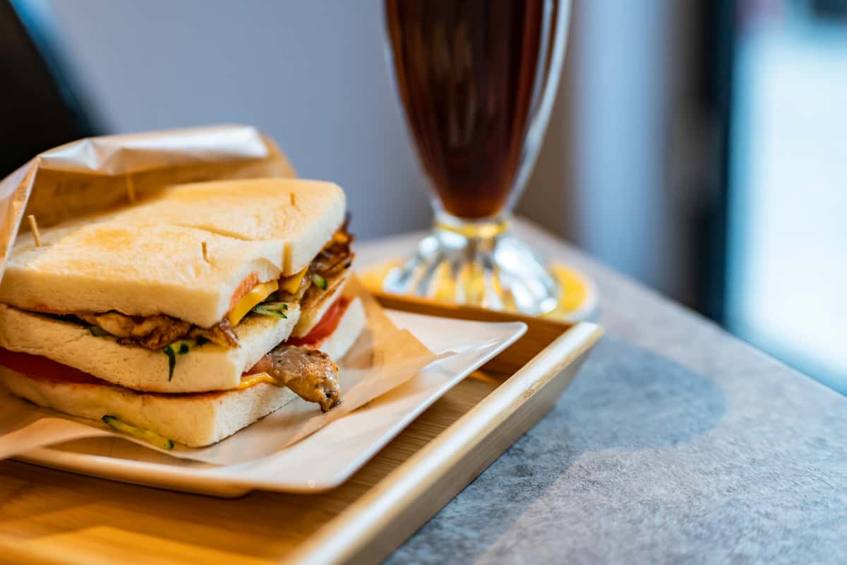 Sandwich in a table