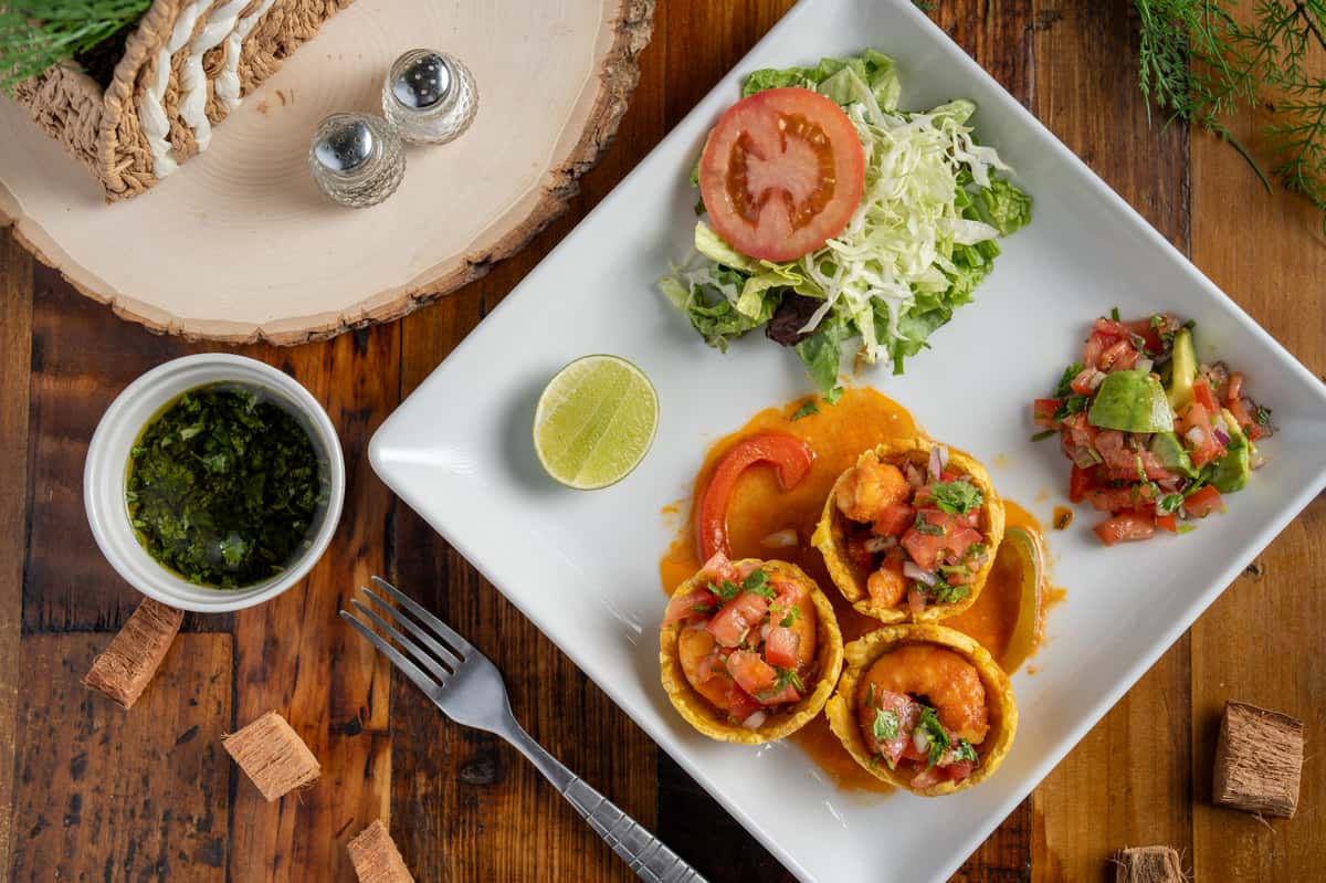 table of caribbean food