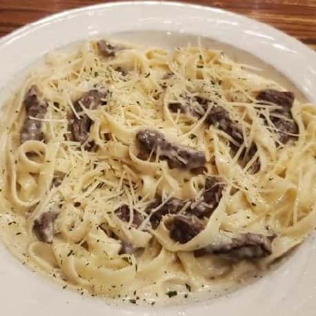 fettucine alfredo with mushrooms