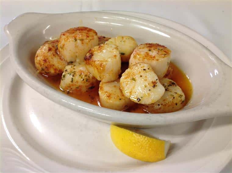Scallops in garlic sauce
