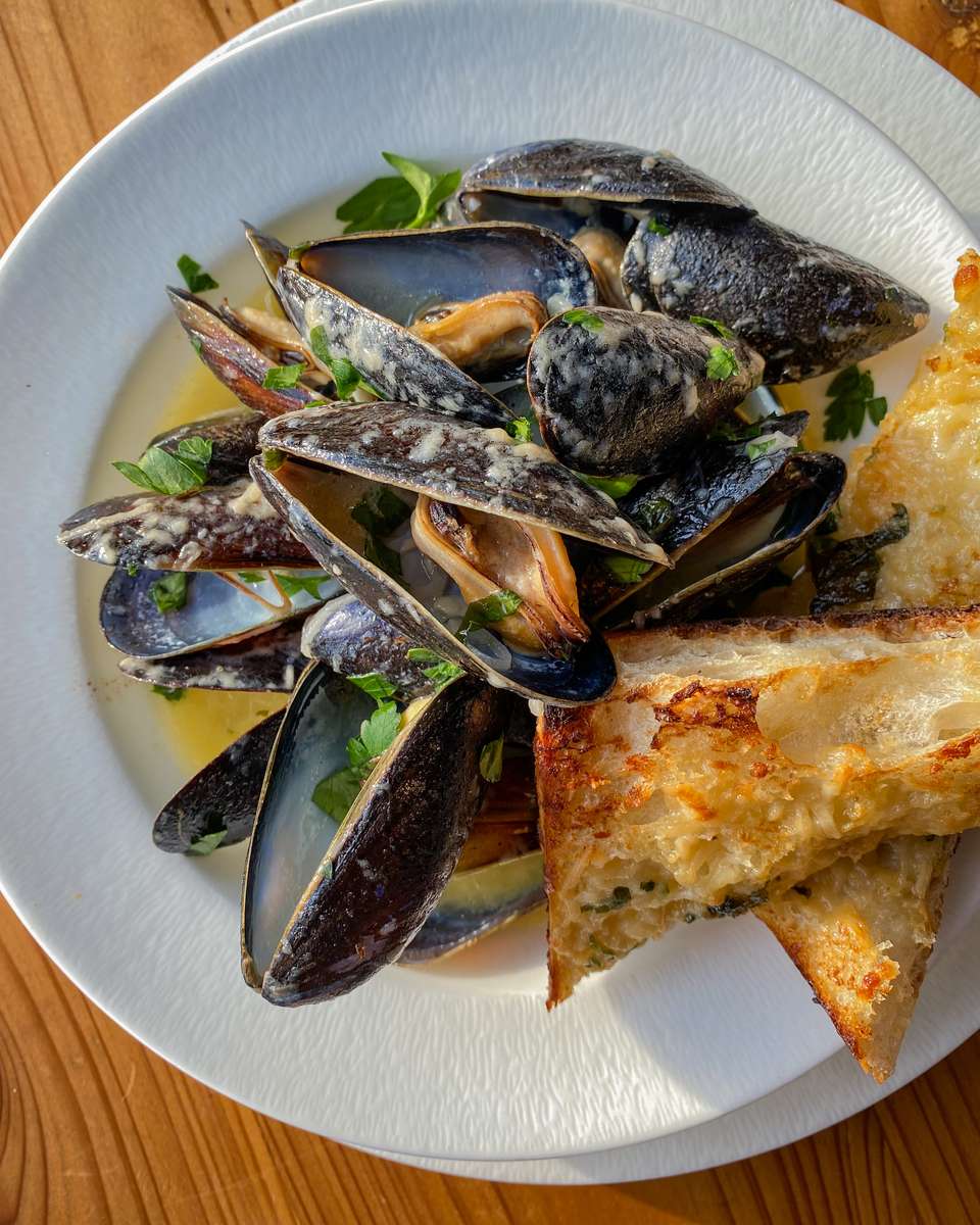Steamed Mussels