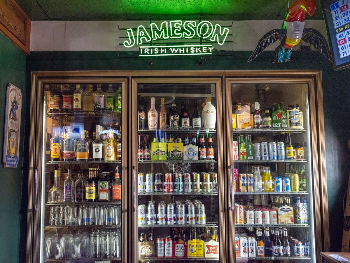 About Maloney s Irish Pub Pub