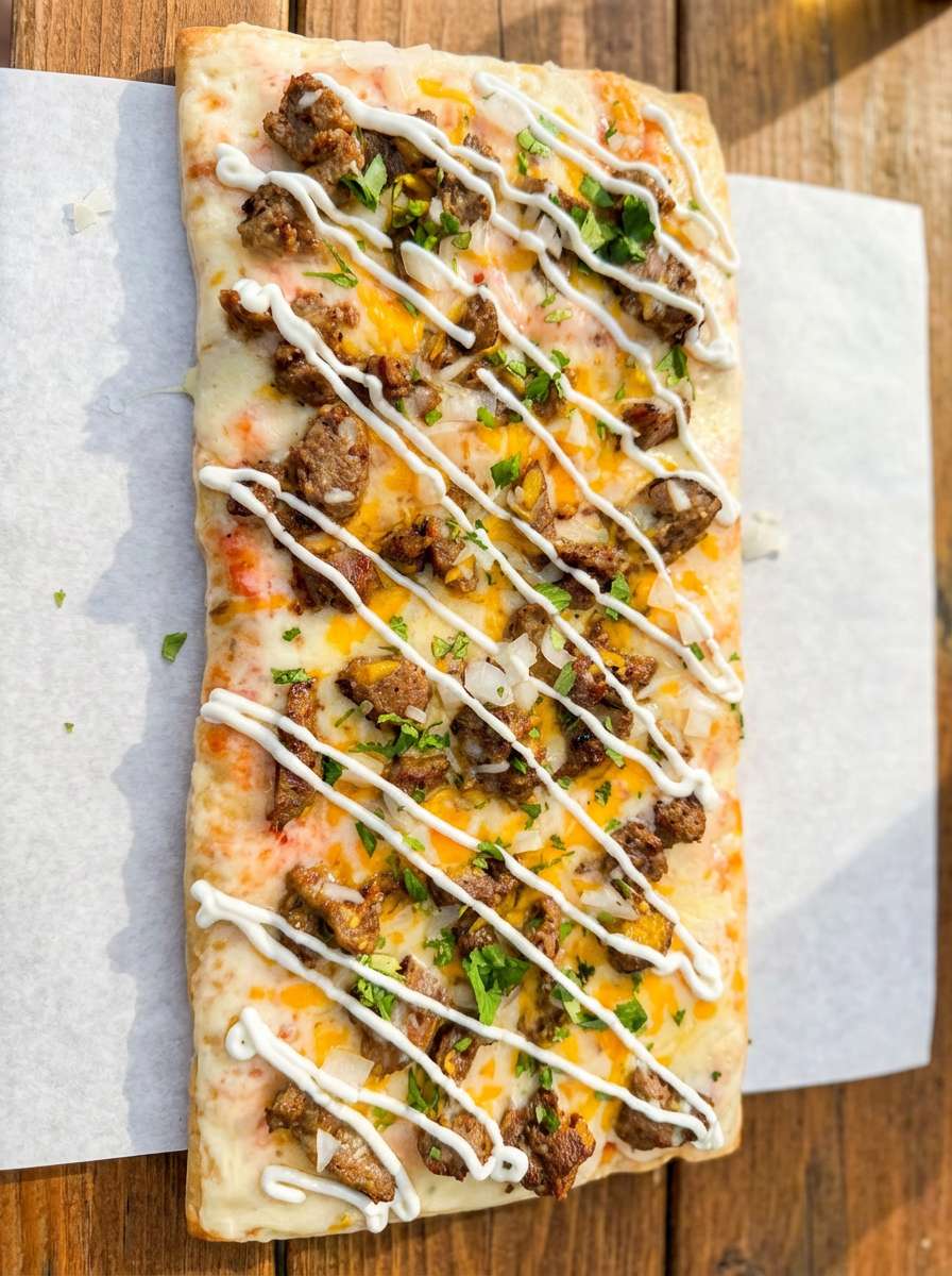 Steak pizza