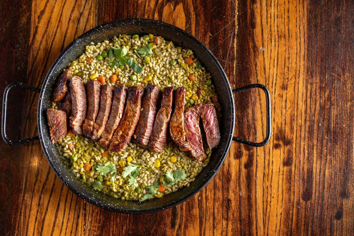 arroz verde con ribeye