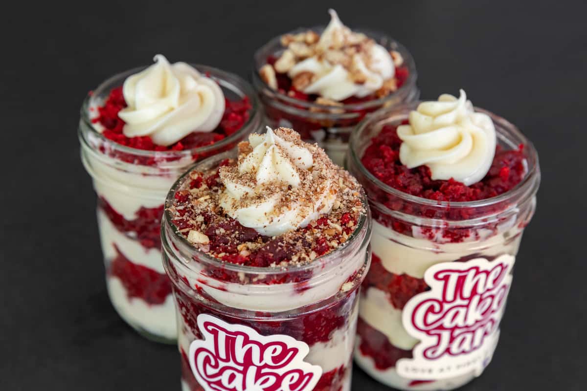 Cake Jars With And Without Pecans
