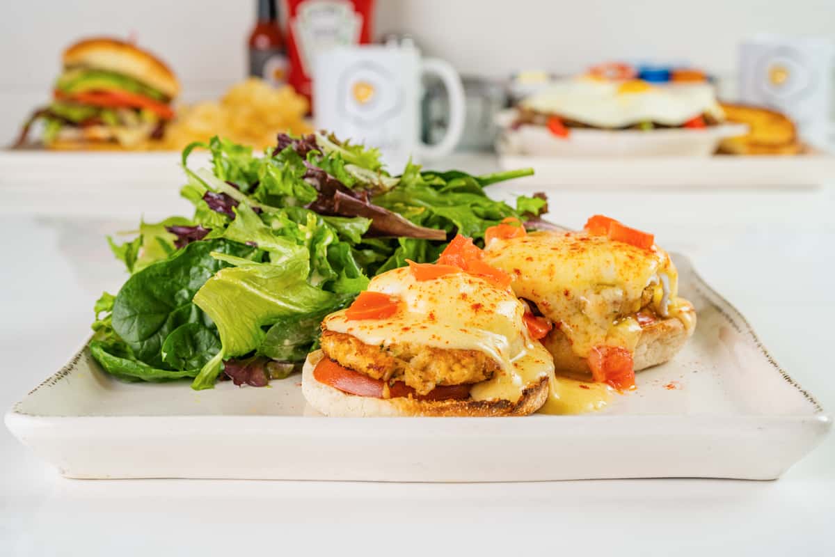 crab cake benedict