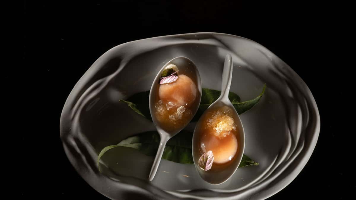 What Signature Dishes and Unique Culinary Offerings Can Groups Enjoy