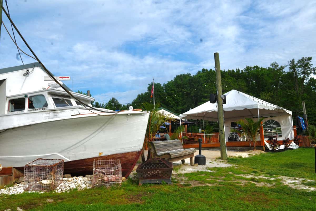 boat bar