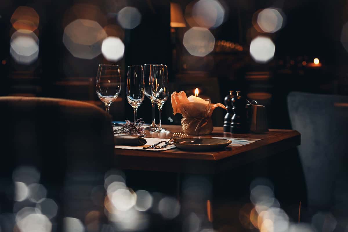 fine dinning table